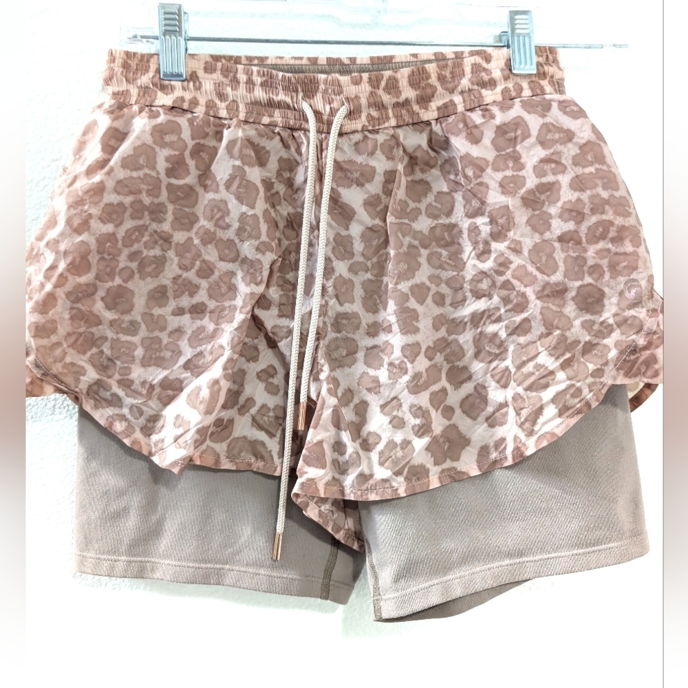 Good American Desert Leopard Running‎ Shorts Size 1 GP0443